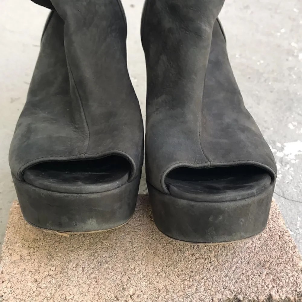 Vic  Matie  platforms